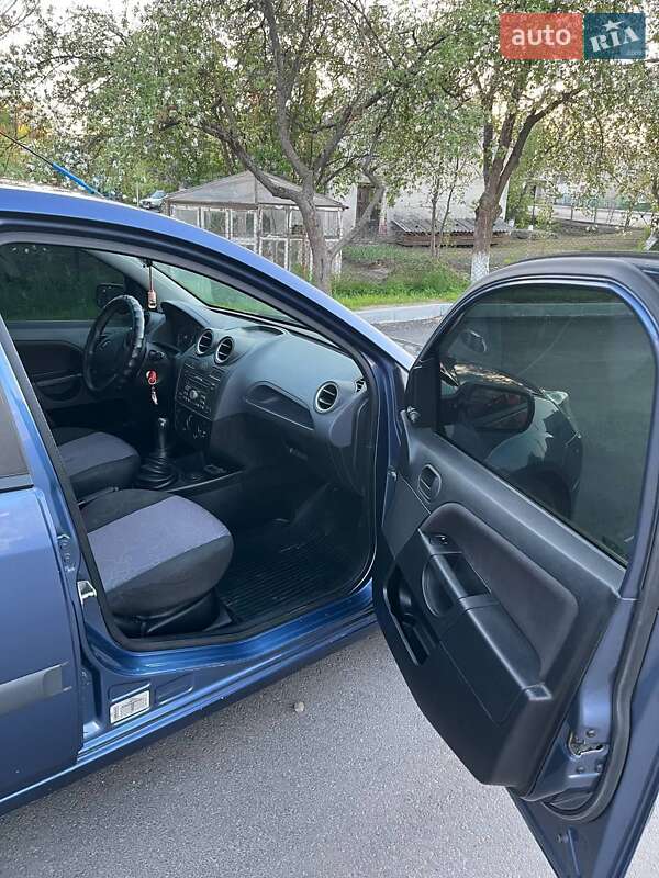 Хетчбек Ford Fiesta 2006 в Судовій Вишні фото 6 Хетчбек Ford Fiesta 2006 в Судовій Вишні