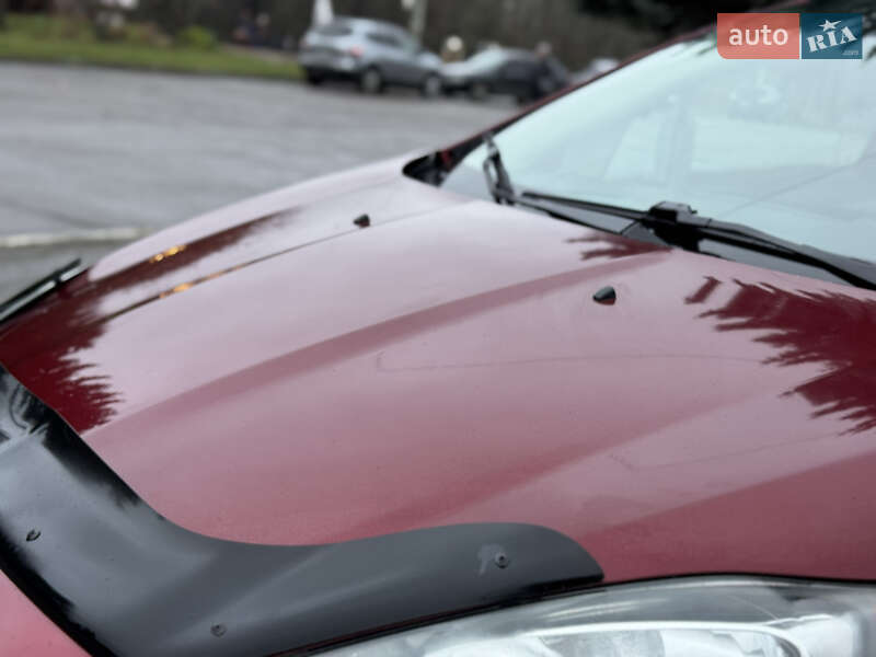 Седан Ford Fiesta 2014 в Рівному