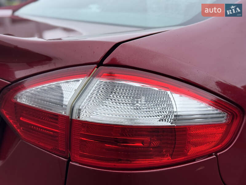 Седан Ford Fiesta 2014 в Рівному