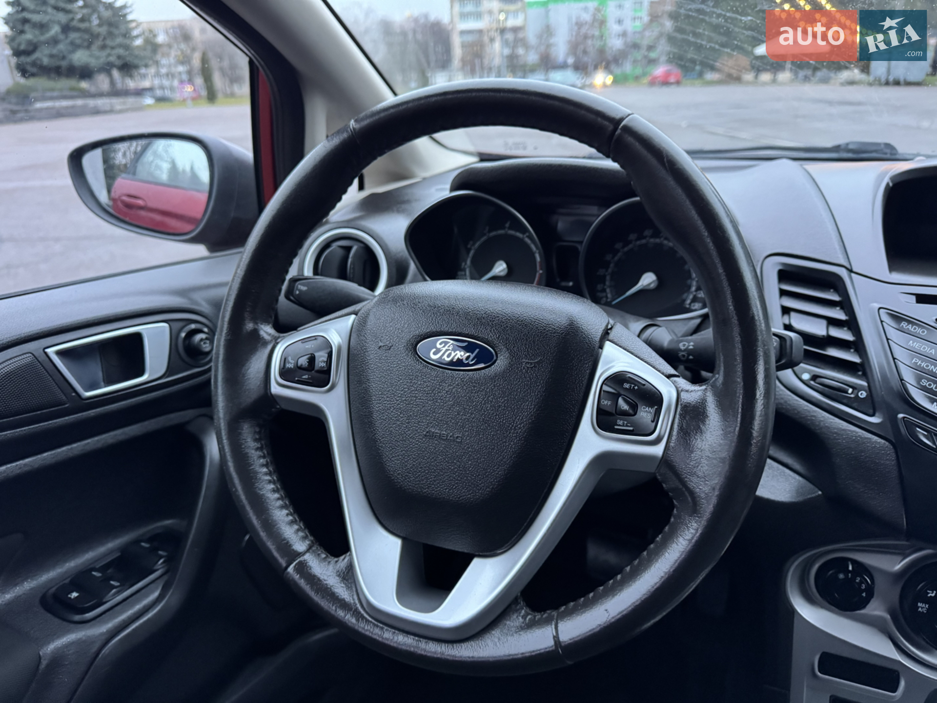 2014 Ford Fiesta - мініатюра 37