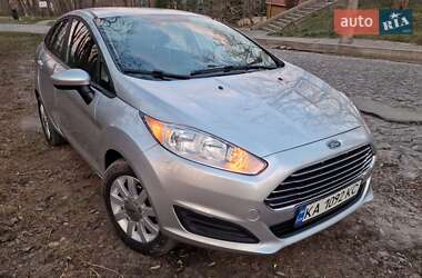Седан Ford Fiesta 2016 в Киеве