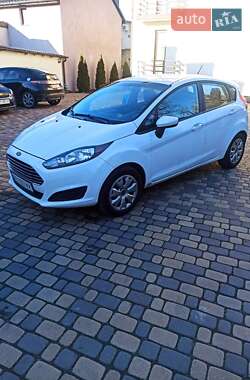 Хэтчбек Ford Fiesta 2015 в Виннице