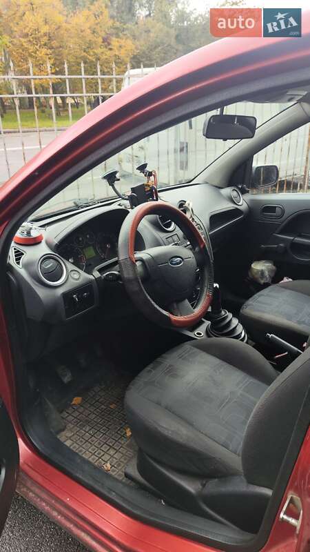 Хэтчбек Ford Fiesta 2007 в Киеве