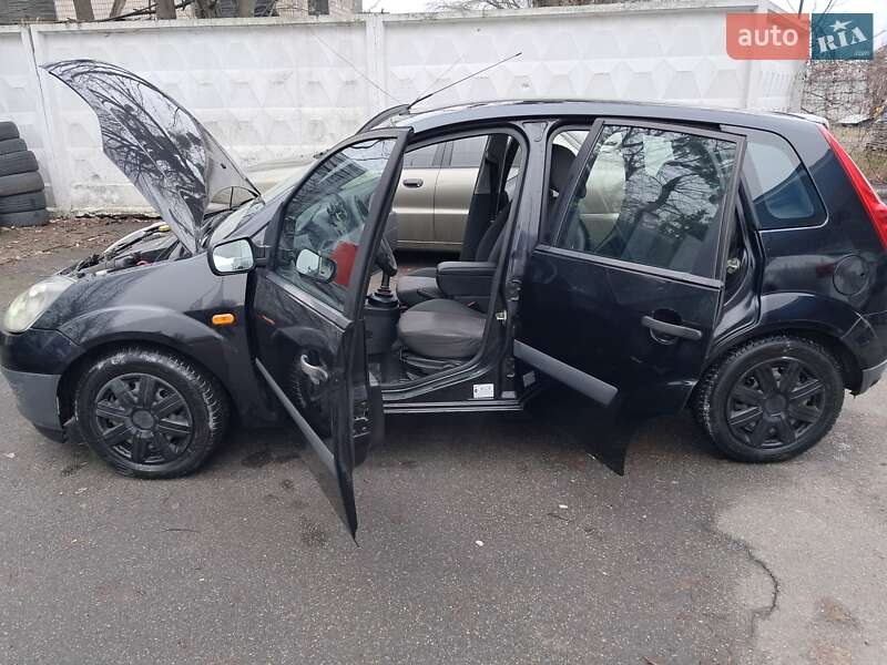Хэтчбек Ford Fiesta 2006 в Киеве
