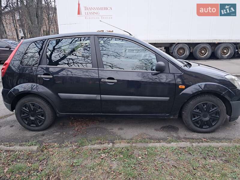 Хэтчбек Ford Fiesta 2006 в Киеве