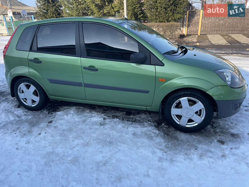 Хетчбек Ford Fiesta 2008 в Краснокутську