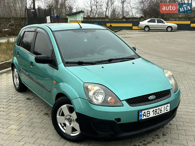 Хэтчбек Ford Fiesta 2007 в Вапнярке