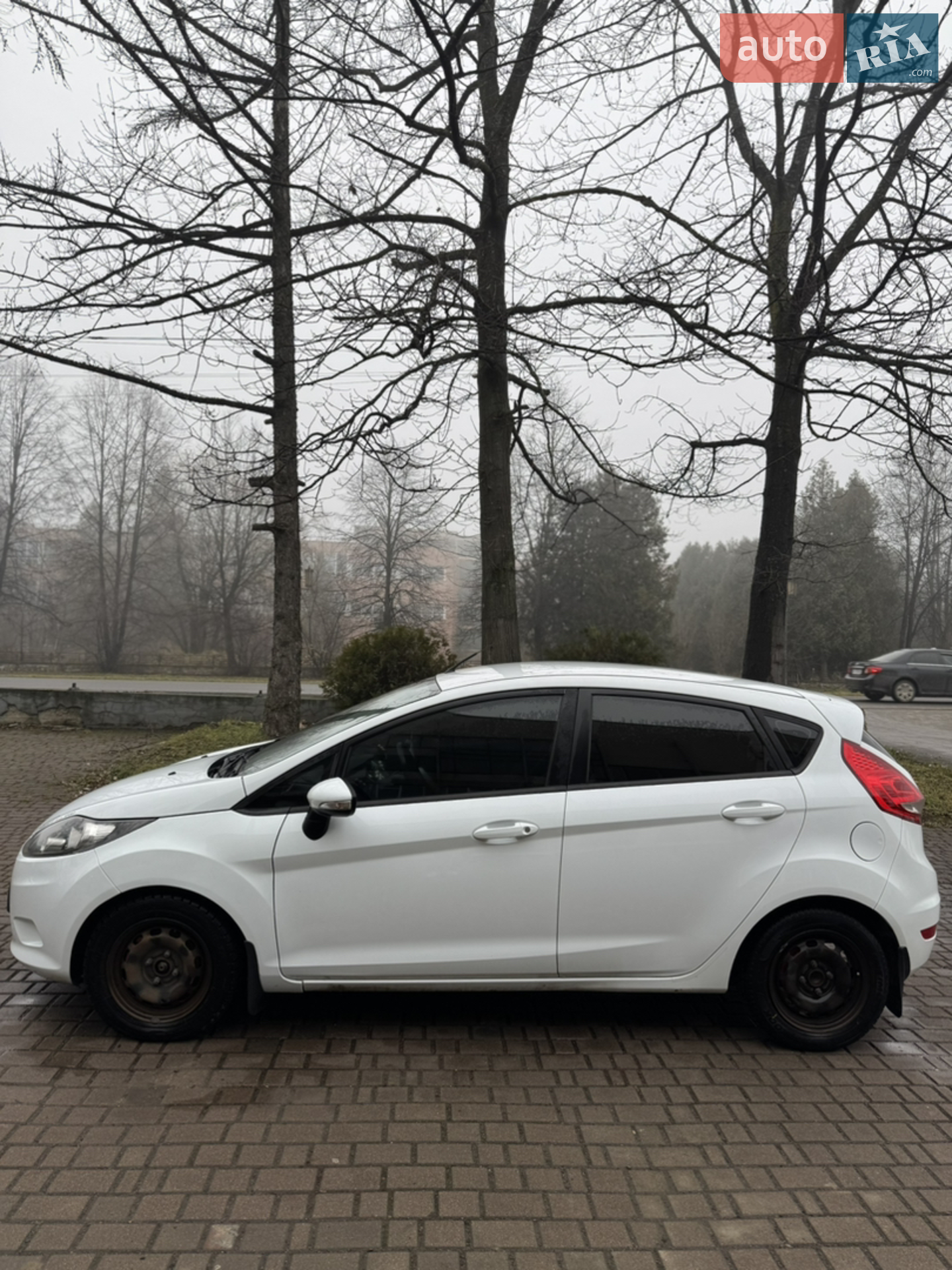 2011 Ford Fiesta - мініатюра 3