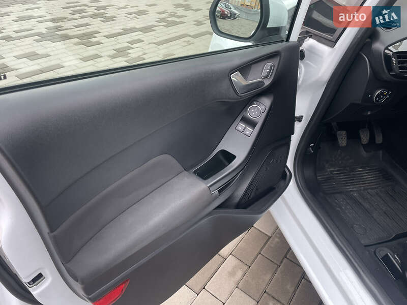 Хэтчбек Ford Fiesta 2018 в Киеве фото 9 Хэтчбек Ford Fiesta 2018 в Киеве