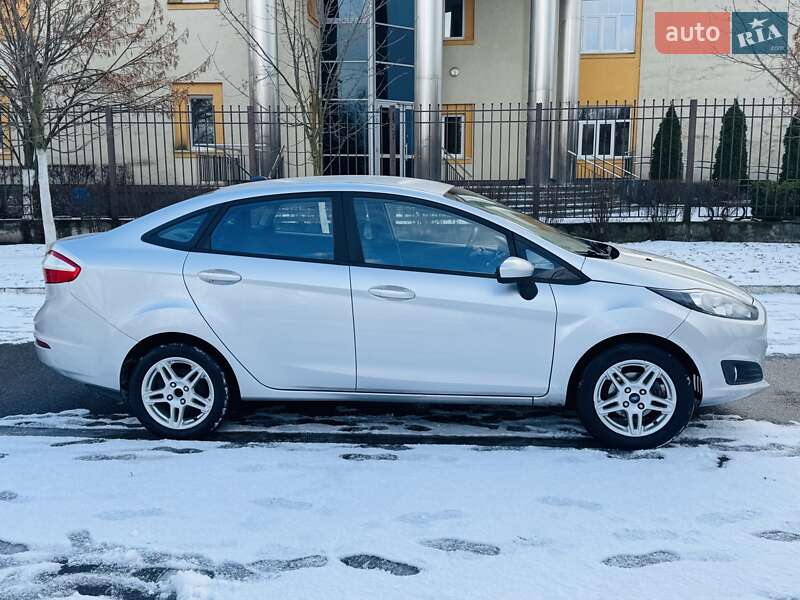 Седан Ford Fiesta 2018 в Києві
