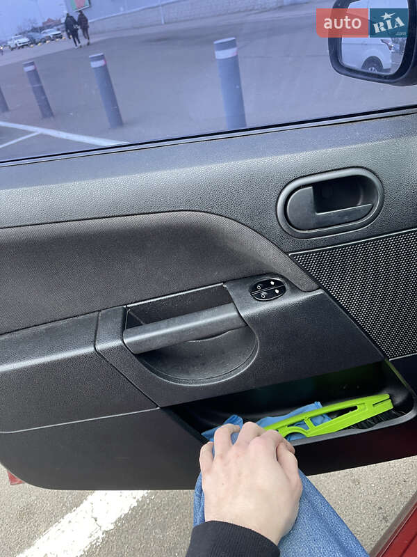 Хэтчбек Ford Fiesta 2007 в Одессе