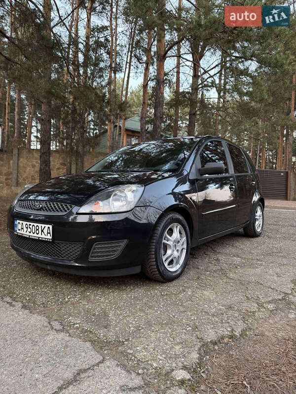 Хетчбек Ford Fiesta 2007 в Києві