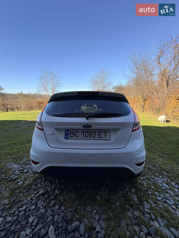 Хетчбек Ford Fiesta 2016 в Трускавці