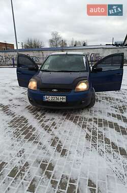 Хэтчбек Ford Fiesta 2006 в Нововолынске