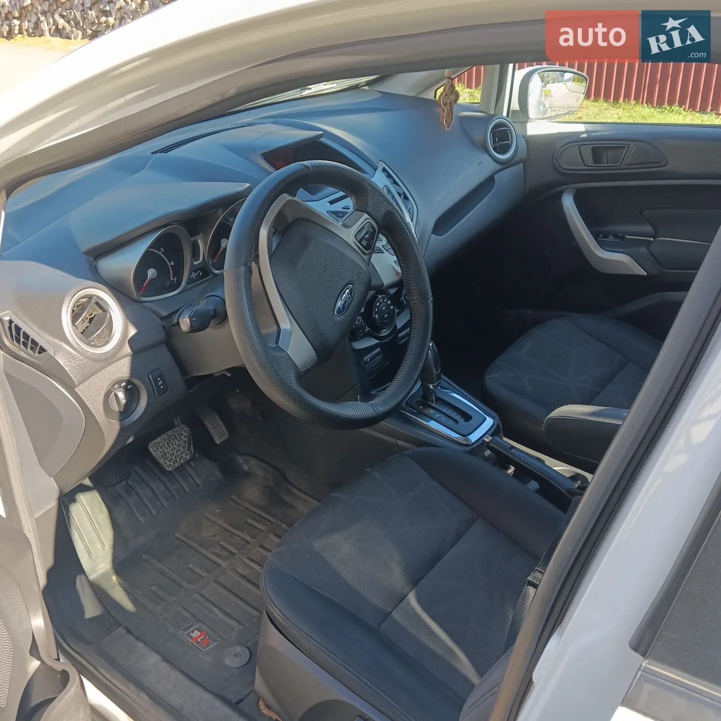 2012 Ford Fiesta - мініатюра 23
