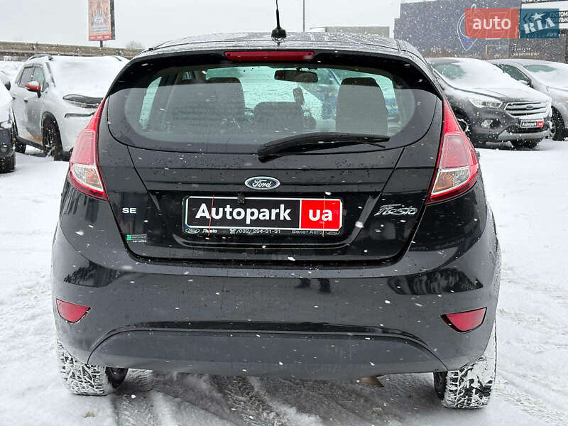 Хетчбек Ford Fiesta 2016 в Львові