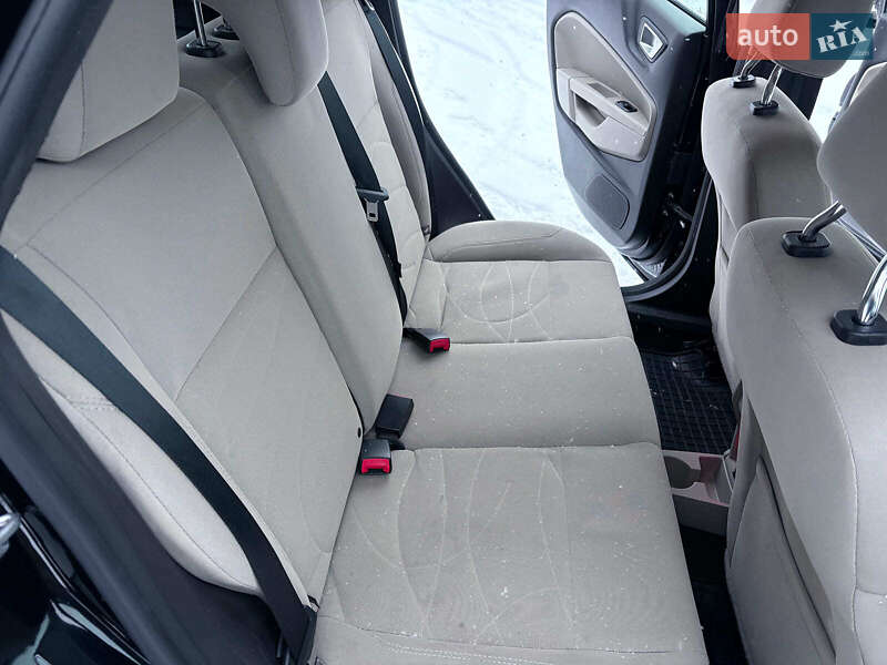 Хетчбек Ford Fiesta 2016 в Львові