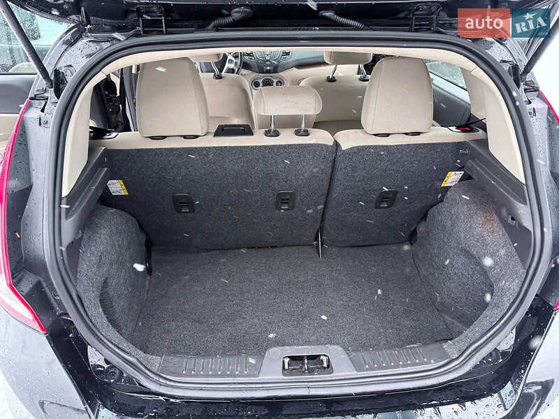Хетчбек Ford Fiesta 2016 в Львові