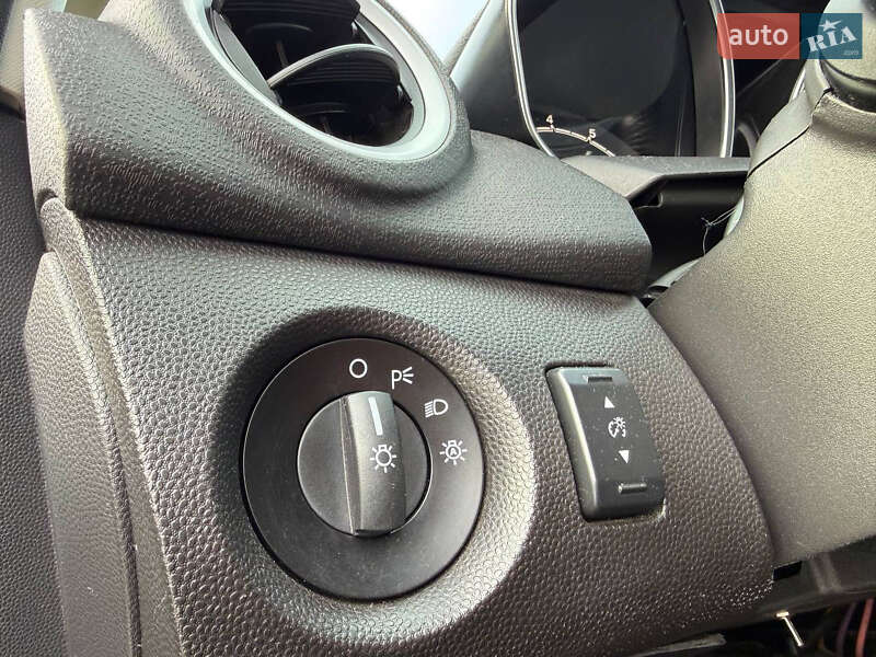 Седан Ford Fiesta 2015 в Коломые