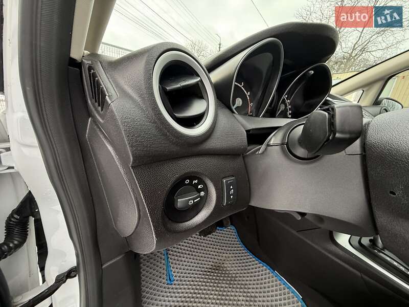 Хэтчбек Ford Fiesta 2017 в Хмельницком фото 28 Хэтчбек Ford Fiesta 2017 в Хмельницком