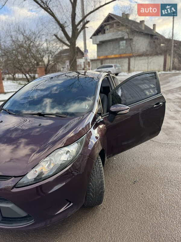 Хэтчбек Ford Fiesta 2009 в Ивано-Франковске
