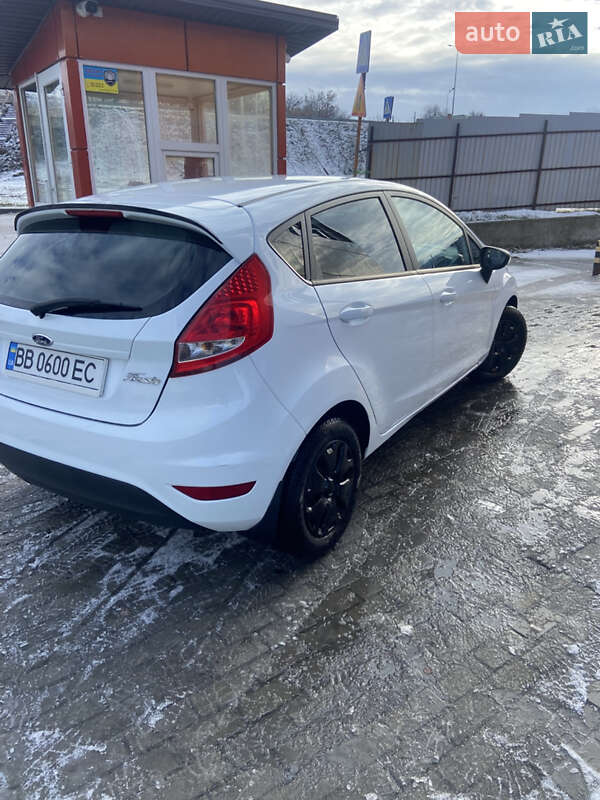Хетчбек Ford Fiesta 2011 в Дніпрі
