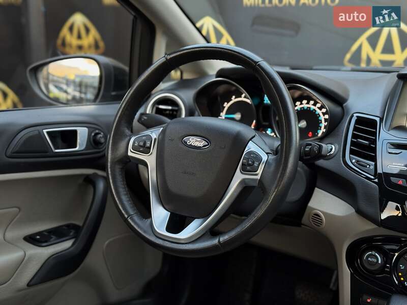 Седан Ford Fiesta 2017 в Києві