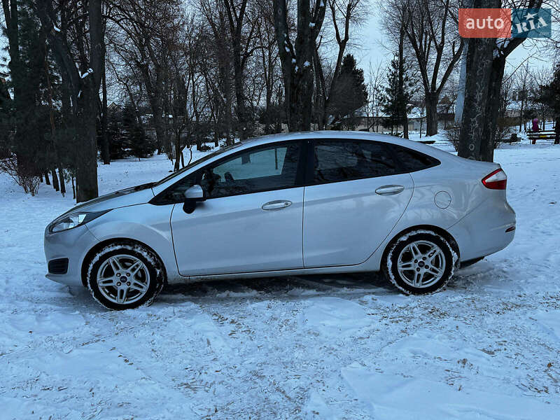 Седан Ford Fiesta 2016 в Киеве фото 12 Седан Ford Fiesta 2016 в Киеве