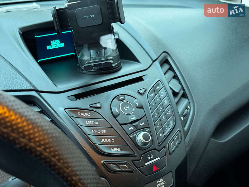 Седан Ford Fiesta 2016 в Киеве фото 17 Седан Ford Fiesta 2016 в Киеве