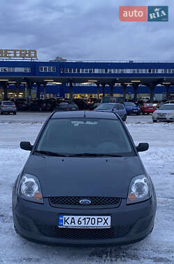 Хэтчбек Ford Fiesta 2005 в Киеве