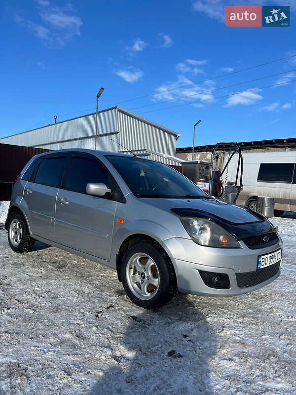 Хэтчбек Ford Fiesta 2006 в Тернополе