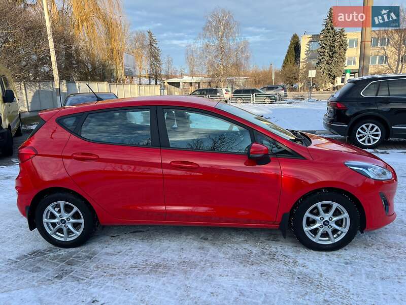 Хэтчбек Ford Fiesta 2017 в Тернополе фото 2 Хэтчбек Ford Fiesta 2017 в Тернополе