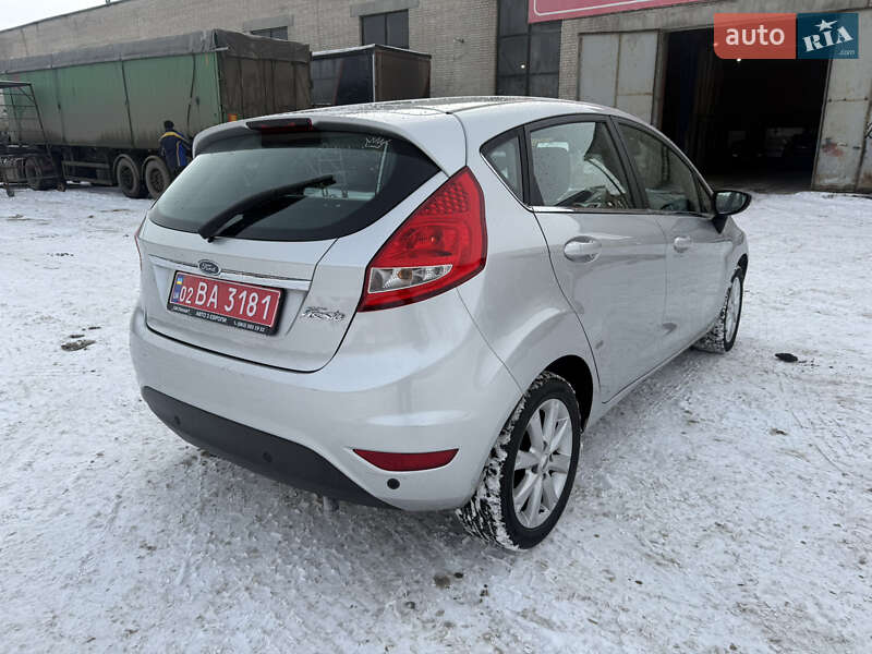 Хэтчбек Ford Fiesta 2010 в Виннице