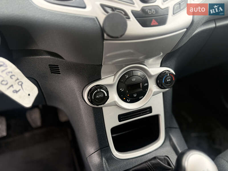 Хэтчбек Ford Fiesta 2010 в Виннице