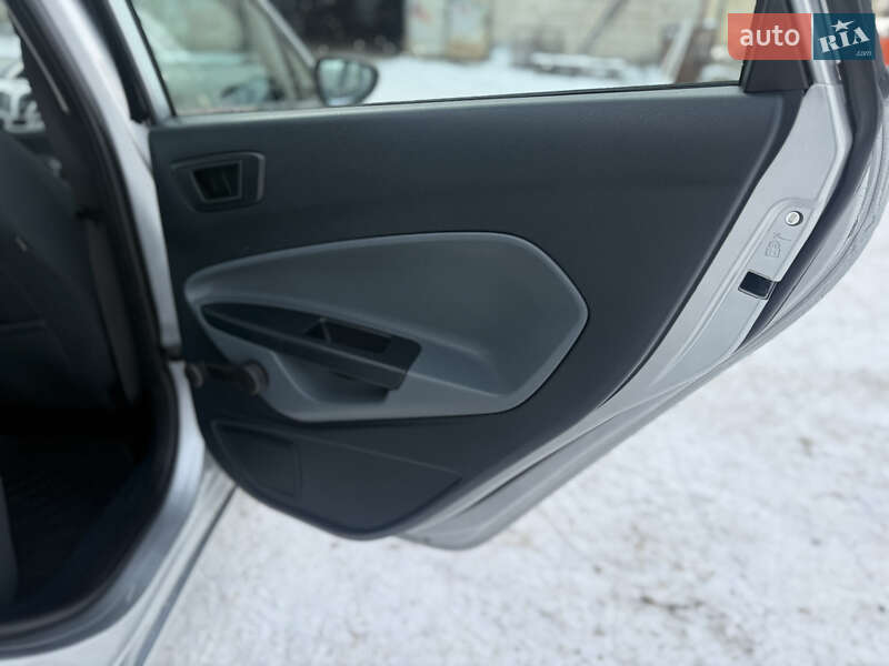 Хэтчбек Ford Fiesta 2010 в Виннице