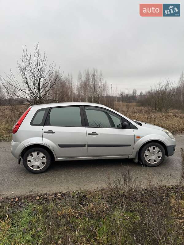 Хэтчбек Ford Fiesta 2008 в Бородянке