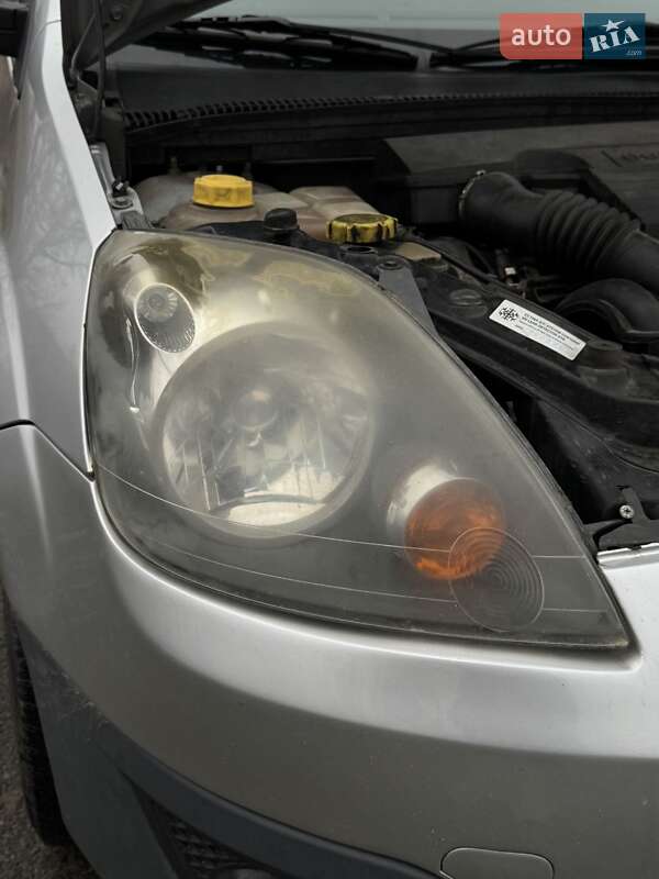 Хэтчбек Ford Fiesta 2008 в Бородянке