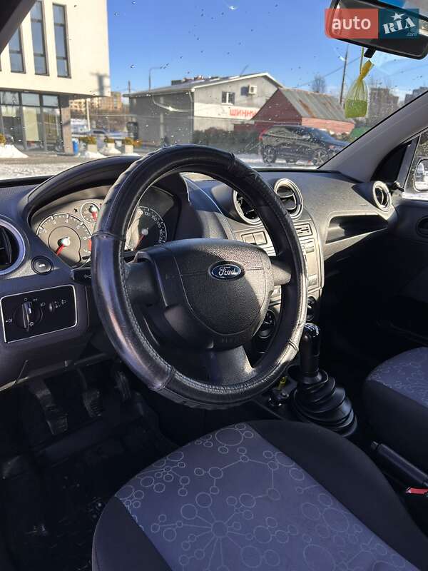 Хетчбек Ford Fiesta 2007 в Львові