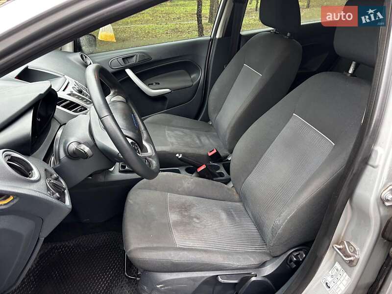 Хэтчбек Ford Fiesta 2012 в Запорожье