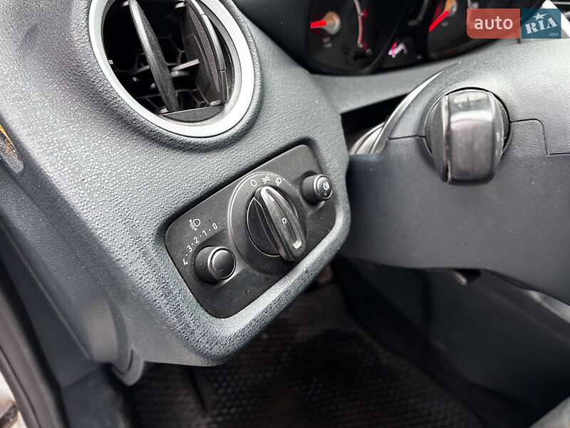 Хэтчбек Ford Fiesta 2012 в Запорожье