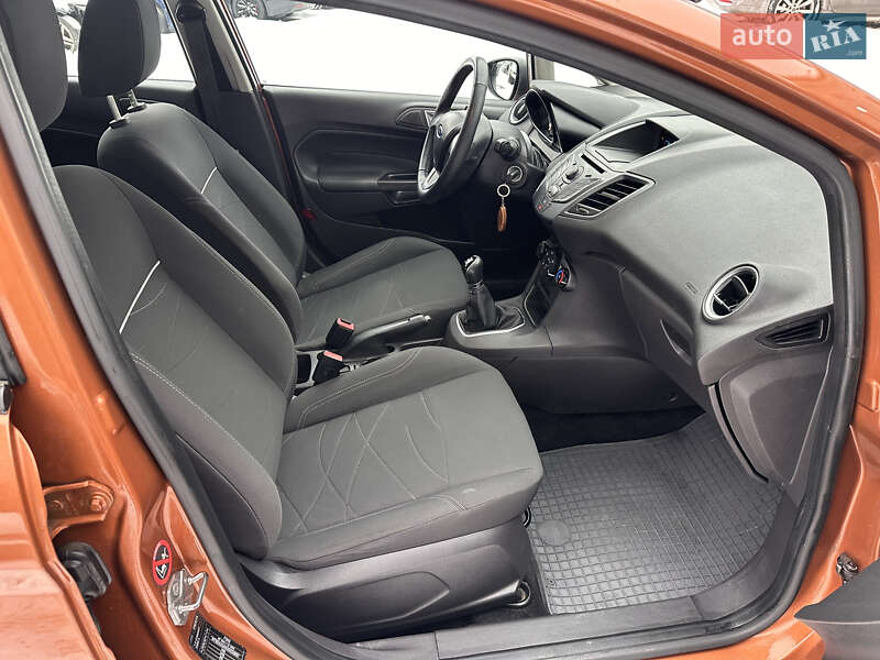 Хэтчбек Ford Fiesta 2013 в Львове
