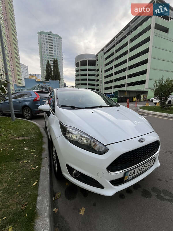 Хетчбек Ford Fiesta 2016 в Києві фото 12 Хетчбек Ford Fiesta 2016 в Києві