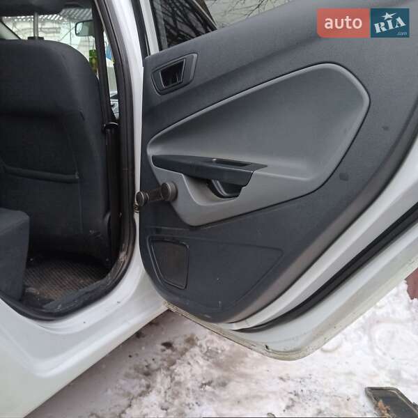 Хэтчбек Ford Fiesta 2010 в Шепетовке