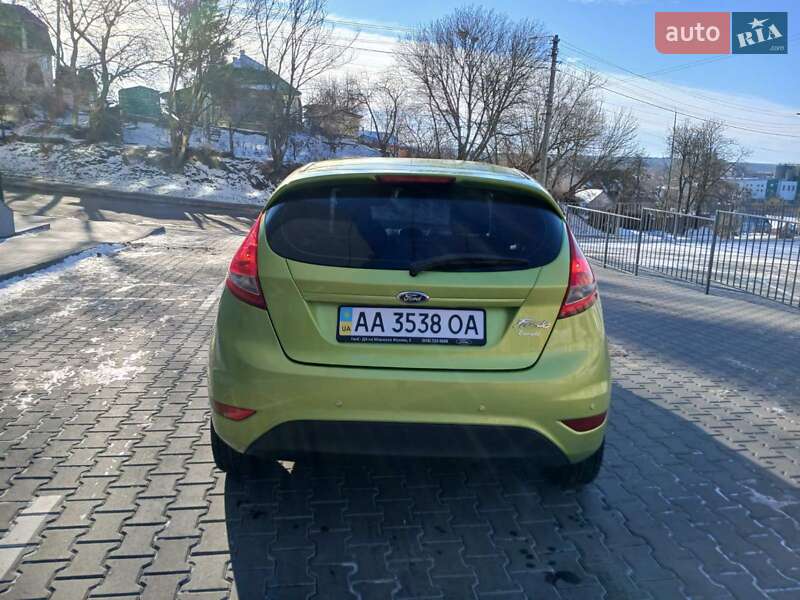 Хэтчбек Ford Fiesta 2011 в Фастове