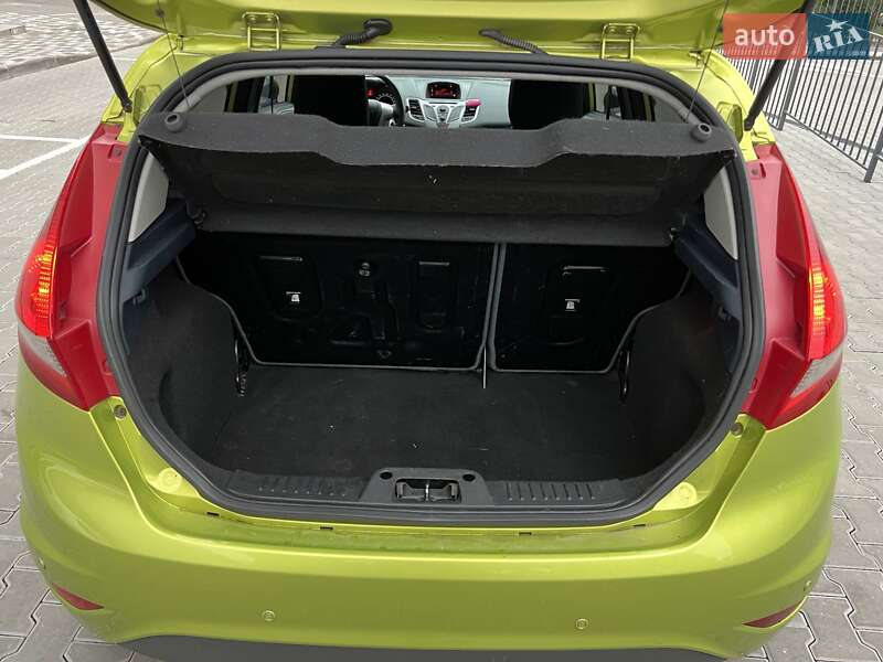 Хэтчбек Ford Fiesta 2011 в Фастове