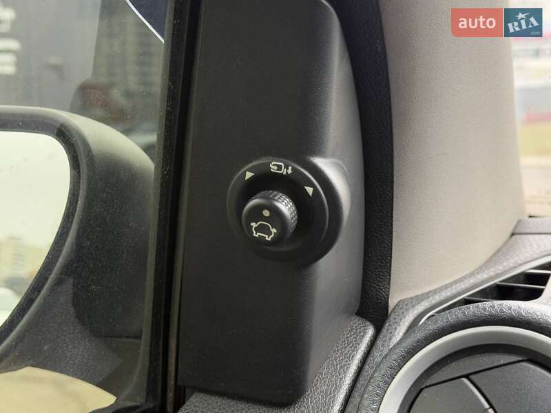 Хэтчбек Ford Fiesta 2007 в Киеве