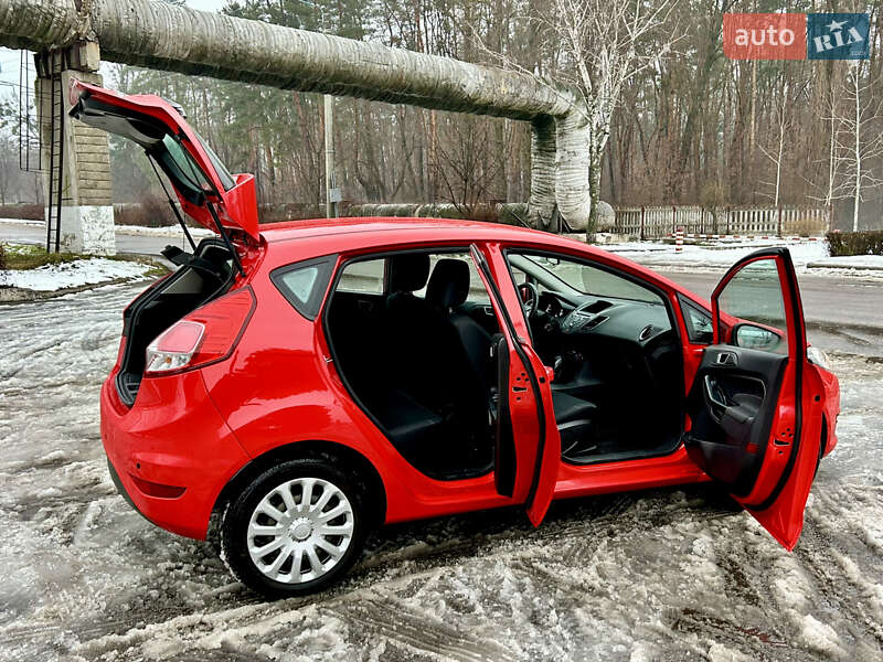 Хэтчбек Ford Fiesta 2016 в Харькове