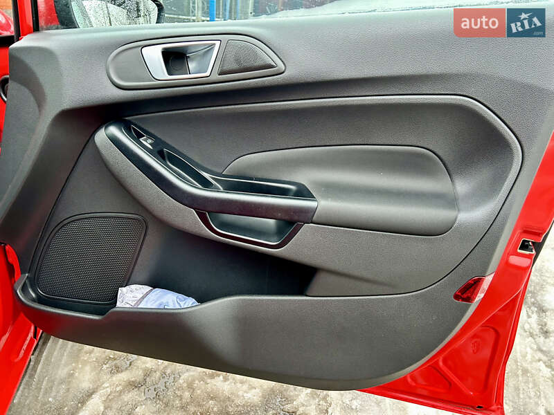 Хэтчбек Ford Fiesta 2016 в Харькове