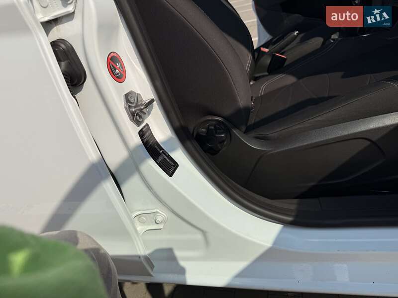 Хетчбек Ford Fiesta 2013 в Києві