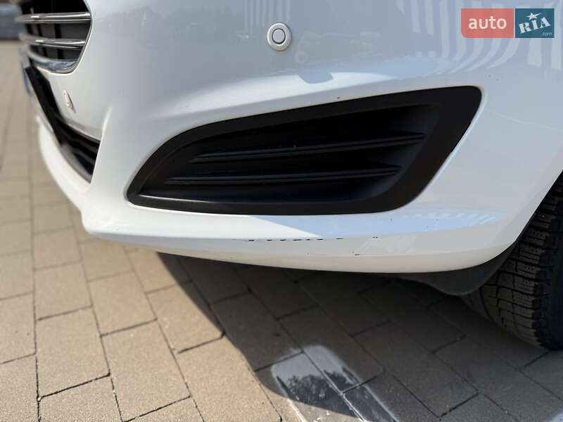 Хетчбек Ford Fiesta 2013 в Києві